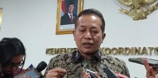 Pemerintah Wacanakan Gaji PNS dan Pensiun Dibayar Lewat Koperasi FOTO: Menteri Koperasi Ferry Juliantono mengungkap rencana koperasi menjadi unit layanan untuk menyalurkan gaji PNS dan pembayaran pensiun. (Dok Kemenkop)