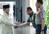 Presiden Beri Taklimat Kepada 800 Perwira Tinggi TNI-Polri FOTO: Presiden Prabowo Subianto, Panglima TNI dan Kapolri. (Dok Seskab)