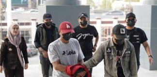 8 Tahun Jadi Buronan, Eks PNS Setda Gowa Diringkus Tim Tabur Kejati Sulsel di Selayar FOTO: AM (47) eks pegawai negeri sipil Sekretariat Daerah (Setda) Kabupaten Gowa akhirnya mengakhiri pelarianya selama 8 tahun lamanya. (Humas Kejati Sulsel)