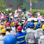 Presiden: Pengembangan Kawasan IWIP, Serap 100 ribu Lebih Tenaga Kerja FOTO: Presiden Prabowo Subianto saat menyapa tenaga kerja di kawasan pengembangan Indonesia Weda Bay Industrial Park (IWIP), Halmahera Tengah, Maluku Utara, Kamis, 8 Oktober 2026. (Dok. Seskab)