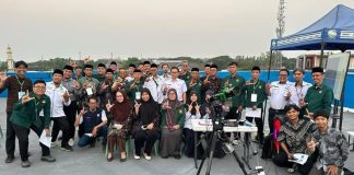 Dari Teori hingga Praktik Teleskop, LDII Sulsel Perdalam Ilmu Rukyatul Hilal di BMKG Makassar FOTO: Untuk meningkatkan kompetensi tersebut, Dewan Pimpinan Wilayah Lembaga Dakwah Islam Indonesia (DPW LDII) Sulawesi Selatan menggelar pelatihan rukyatul hilal di Kantor Balai Besar Meteorologi, Klimatologi, dan Geofisika (BBMKG) Wilayah IV Makassar, Jalan Prof. Abdurahman Basalamah, Kota Makassar, Senin (12/10/2026).
