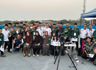 Dari Teori hingga Praktik Teleskop, LDII Sulsel Perdalam Ilmu Rukyatul Hilal di BMKG Makassar FOTO: Untuk meningkatkan kompetensi tersebut, Dewan Pimpinan Wilayah Lembaga Dakwah Islam Indonesia (DPW LDII) Sulawesi Selatan menggelar pelatihan rukyatul hilal di Kantor Balai Besar Meteorologi, Klimatologi, dan Geofisika (BBMKG) Wilayah IV Makassar, Jalan Prof. Abdurahman Basalamah, Kota Makassar, Senin (12/10/2026).
