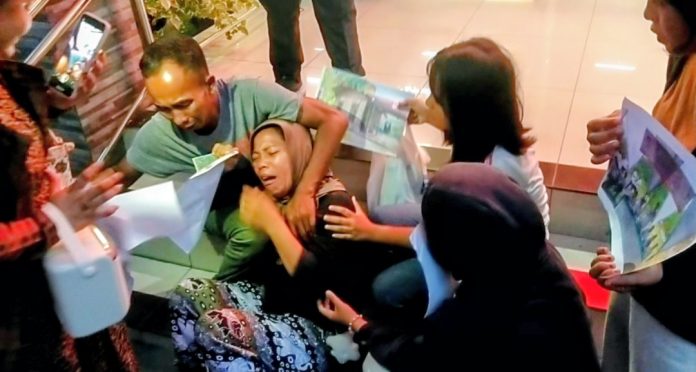FOTO: Advokat Dr. Ramces Pandiangan, S.H., M.H., bersama tim kuasa hukum melaporkan dugaan pengerusakan rumah milik Abdul Rahim ke Sentra Pelayanan Kepolisian Terpadu (SPKT) Polda Sumatera Utara, Rabu (14/10/2026).