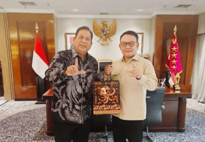 FOTO: Koordinator Wilayah Sulawesi Selatan Badan Pekerja Pembentukan Daerah Otonom Baru (BPP DOB) Provinsi Luwu Raya, Ir. Hasbi Syamsu Ali, MM, berharap Menteri Koordinator Bidang Politik dan Keamanan (Menko Polkam) Jenderal TNI (Purn.) Dudung Abdurachman. FOTO: Koordinator Wilayah Sulawesi Selatan Badan Pekerja Pembentukan Daerah Otonom Baru (BPP DOB) Provinsi Luwu Raya, Ir. Hasbi Syamsu Ali, MM, berharap Menteri Koordinator Bidang Politik dan Keamanan (Menko Polkam) Jenderal TNI (Purn.) Dudung Abdurachman.