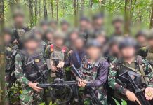 Marinir Temukan Senjata Caracal Milik OPM di Dalam Gua Tersembunyi FOTO: Personel Satgas Yonif 9 Marinir usai melakukan pencarian pascakontak tembak dengan kelompok bersenjata OPM Kodap IV/Sorong Raya pada 9 Oktober 2026. (Dispen Kormar TNI Angkatan Laut, Papua Barat Daya).