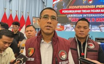 Babinsa Bawa Sabu Senilai Rp 84 Miliar Lebih Diringkus Satnarkoba Polda Riau FOTO: Direktur Reserse Narkoba Polda Riau, Kombes Pol l Putu Yudha Prawira. (Dok via mata hukum)