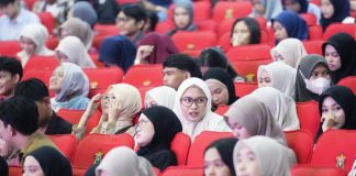 Kuliah Umum LIKE-It di Unhas Bahas Strategi Mengelola Keuangan dan Investasi FOTO: Mahasiswa saat mengikuti kuliah umum LIKE-It di Unhas Bahas Strategi Mengelola Keuangan dan Investasi.