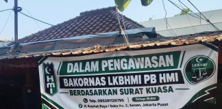 Bakornas LKBHMI PB HMI Layangkan Somasi Terbuka, Desak Pertanggungjawaban atas Dugaan Penutupan UMKM Loksen JP 33 FOTO: Usaha pedagang di Lokasi Sementara (Loksem) JP 33, kawasan Jalan Kramat Raya/Soka No. 2, Senen, Jakarta Pusat. (Dok. BAKORNAS LKBHMI PB HMI)