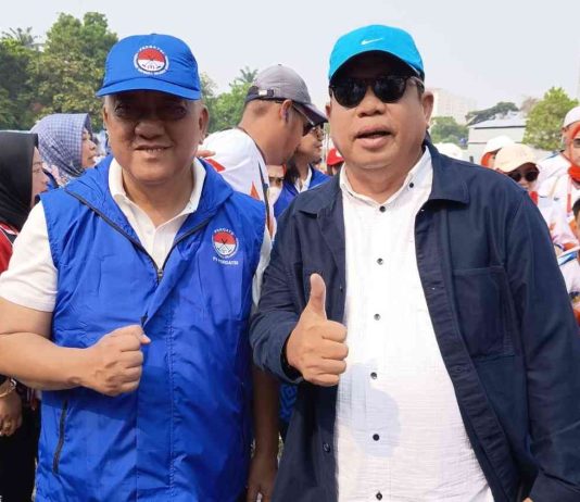 Kawal Atlet di Kejurnas Gateball XIII Cibubur, Hasbi Syamsu Ali Dorong Pembinaan Gateball Sulsel FOTO: Dari kiri, Ketua Pengprov Pergatsi Sulsel Ir Hasbi Syamsu Ali bersama Ketua Umum KONI Pusat, Letjen TNI (Purn) Marciano Norman.