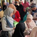 Cegah Risiko Sejak Dini, Fakultas Keperawatan Unhas Hadirkan Program CERDAS untuk Kesehatan Masyarakat FOTO: Tim Pengabdian Masyarakat Fakultas Keperawatan Universitas Hasanuddin saat melaksanakan kegiatan pemeriksaan pada Sabtu (10/10/2026) lalu, di kompleks Masjid Jannatul Firdaus, BTP Makassar.