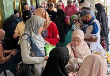 Cegah Risiko Sejak Dini, Fakultas Keperawatan Unhas Hadirkan Program CERDAS untuk Kesehatan Masyarakat FOTO: Tim Pengabdian Masyarakat Fakultas Keperawatan Universitas Hasanuddin saat melaksanakan kegiatan pemeriksaan pada Sabtu (10/10/2026) lalu, di kompleks Masjid Jannatul Firdaus, BTP Makassar.