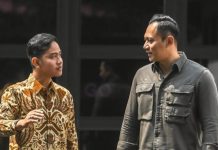 Survei SMRC Calon Presiden: AHY VS Gibran: Hasilnya Mas Wapres Kalah FOTO: Gibran Rakabuming Raka dan Ketum Partai Demokrat, Agus Harimurti Yudhoyono (AHY). (Antara/Muhammad Adimaja)