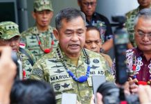 Wapang TNI Sidak Pamtas Krayan Nunukan dan Puslatpur Perbatasan Malaysia FOTO: Wakil Panglima TNI yang juga Kepala Badan Nasional Pengelola Perbatasan dan Daerah Terpencil (BNPPDT) Jenderal TNI Maruli Simanjuntak. (Dok via Jurnal Militer)