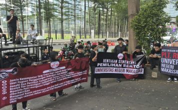 Aksi di Kemendiktiristek DPP PSMP Desak Investigasi Pilrek UNM, Dugaan Korupsi Calon Rektor Jadi Sorotan Massa Aksi DPP PSMP di depan Kantor Kementerian Pendidikan Tinggi, Sains, dan Teknologi RI, (Foto/Ist)