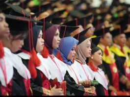 Wisuda Oktober 2026, Unhas Kukuhkan 1.607 Lulusan dari Berbagai Jenjang FOTO: Universitas Hasanuddin menggelar Wisuda Periode Oktober 2026. Sebanyak 1.607 lulusan dari seluruh jenjang pendidikan.