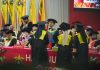 Nama-nama Lulusan Terbaik Unhas Raih Penghargaan pada Wisuda Oktober 2026 FOTO: Universitas Hasanuddin mengukuhkan 1.607 lulusan dalam Prosesi Wisuda Periode Oktober Tahun Akademik 2026/2027 yang berlangsung pada 26–27 Oktober 2026 di Baruga A.P. Pettarani, Kampus Tamalanrea, Makassar.