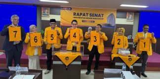 Prof. Sukardi Weda Mendapat Nomor Urut 1 pada Pencabutan Nomor Urut pada Pilrek UNM FOTO: Paling kanan Nomor urut 1 ditempati oleh Prof Dr Sukardi Weda.