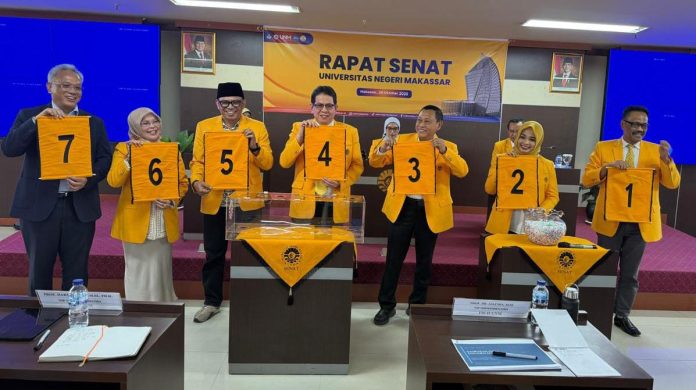 FOTO: Paling kanan Nomor urut 1 ditempati oleh Prof Dr Sukardi Weda.