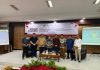 Andi Muzakkir Aqil dan Ismail Bachtiar Perkuat Persatuan Bangsa Lewat Sosialisasi Empat Pilar di Parepare Ket Foto: Anggota DPR RI Fraksi Partai Demokrat, Andi Muzakkir Aqil, bersama anggota DPR RI Fraksi Partai Keadilan Sejahtera (PKS), Ismail Bachtiar, saat menggelar Sosialisasi Empat Pilar MPR RI di Ballroom Hotel Kenari, Parepare. (Dok. Ist)