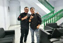 Daeng Ical Dorong Regulasi Siber Inklusif, Juru Bahasa Isyarat Diminta Wajib di Siaran Berita FOTO: Anggota DPR RI asal Sulawesi Selatan, Syamsu Rizal MI alias Daeng Ical bersama Perwakilan Ballak Inklusi, Abdul Rahman Daeng Gus Dur.